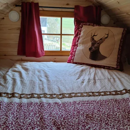 Schlaffass - Kleiner Berghof Im Bayerischen Wald مكان تخييم